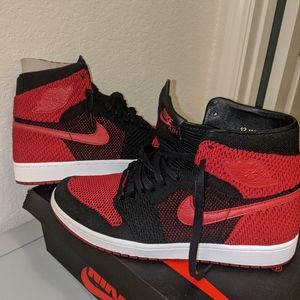 Mens Jordan 1 Flynit